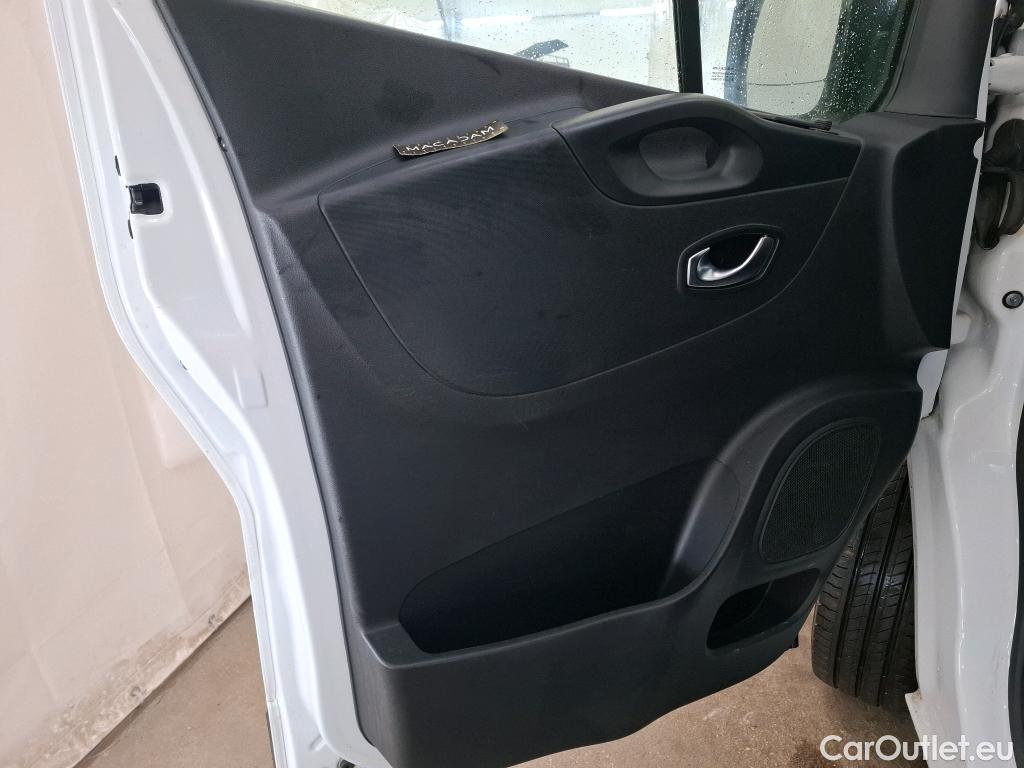  Renault  Trafic  / 2019 / 4P / Fourgon tole FG GCF L1H1 1000 Energy dCi 145 EDC (Ex 466H) / VH CHEZ TEA #12