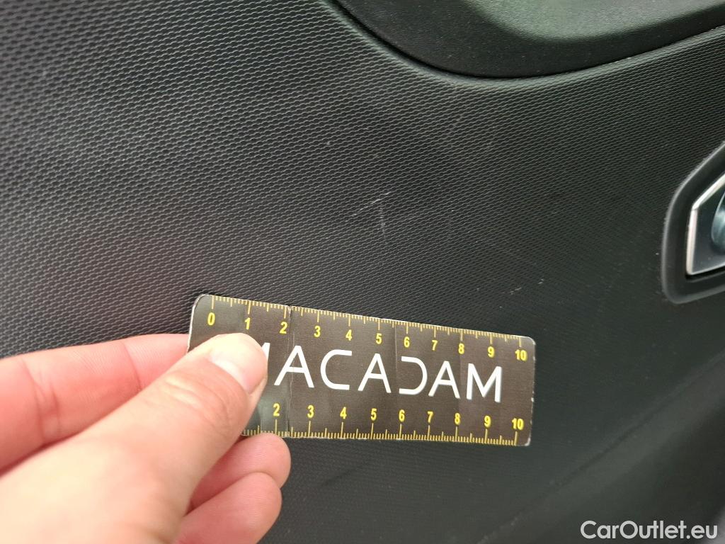  Renault  Trafic  / 2019 / 4P / Fourgon tole FG GCF L1H1 1000 Energy dCi 145 EDC (Ex 466H) / VH CHEZ TEA #14