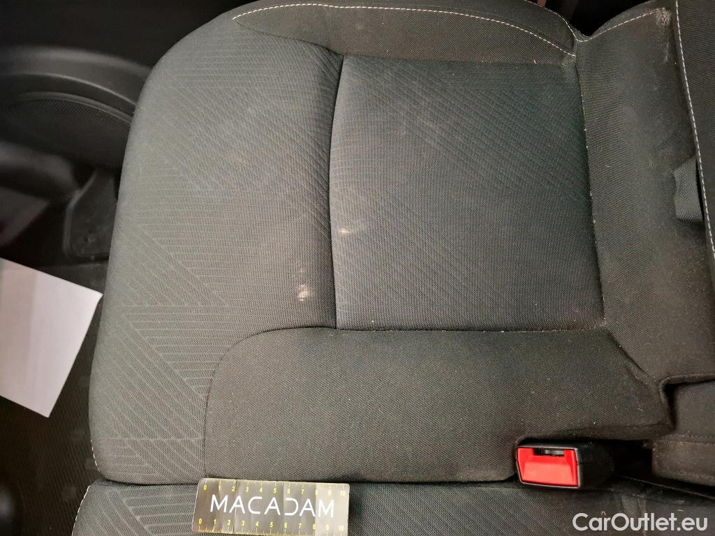  Renault  Trafic  / 2019 / 4P / Fourgon tole FG GCF L1H1 1000 Energy dCi 145 EDC (Ex 466H) / VH CHEZ TEA #19