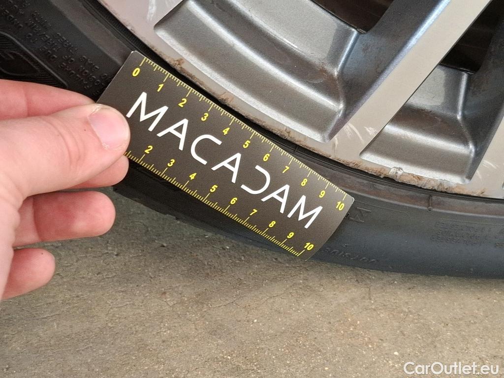  Mercedes  CLA-Klasse MERCEDES-BENZ CLA Coupe / 2019 / 4P / Coupé CLA 200 d Business Line BA8 #4