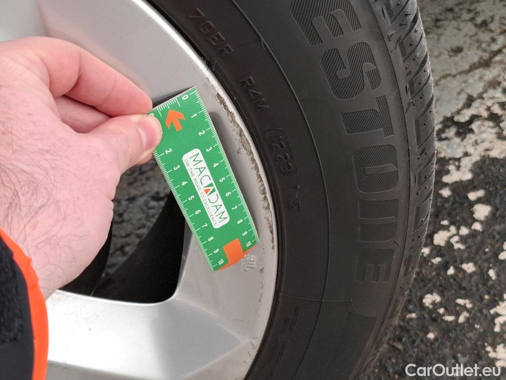  Nissan  Qashqai NISSAN  / 2017 / 5P / Crossover 1.5 DCI 115 DCT Business Edition #26