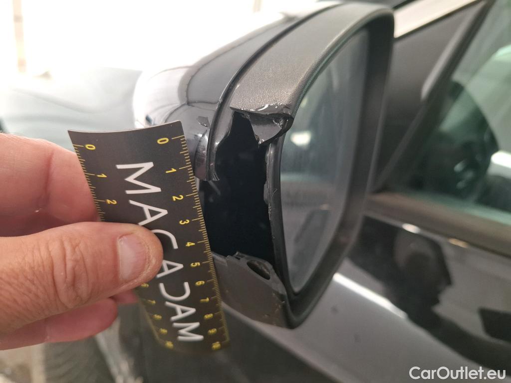  Ford  Kuga FORD  / 2019 / 5P / SUV 2.5 190 hybrid Flexifuel Pshift Titanium #2