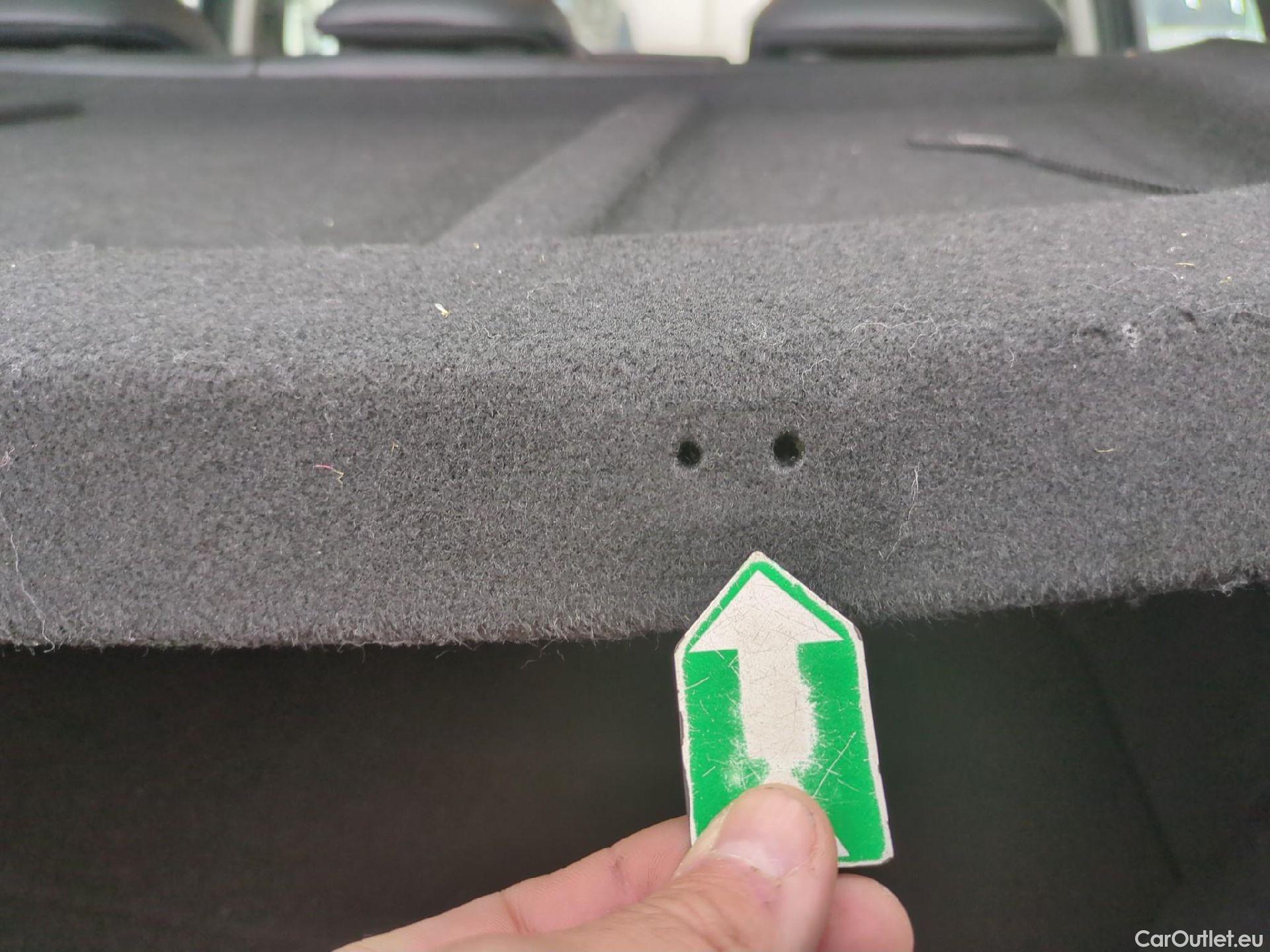  KIA  XCeed KIA  / 2019 / 5P / Crossover 1.6 GDI ISG ISG PHEV ACTIVE BUS DCT6 #9