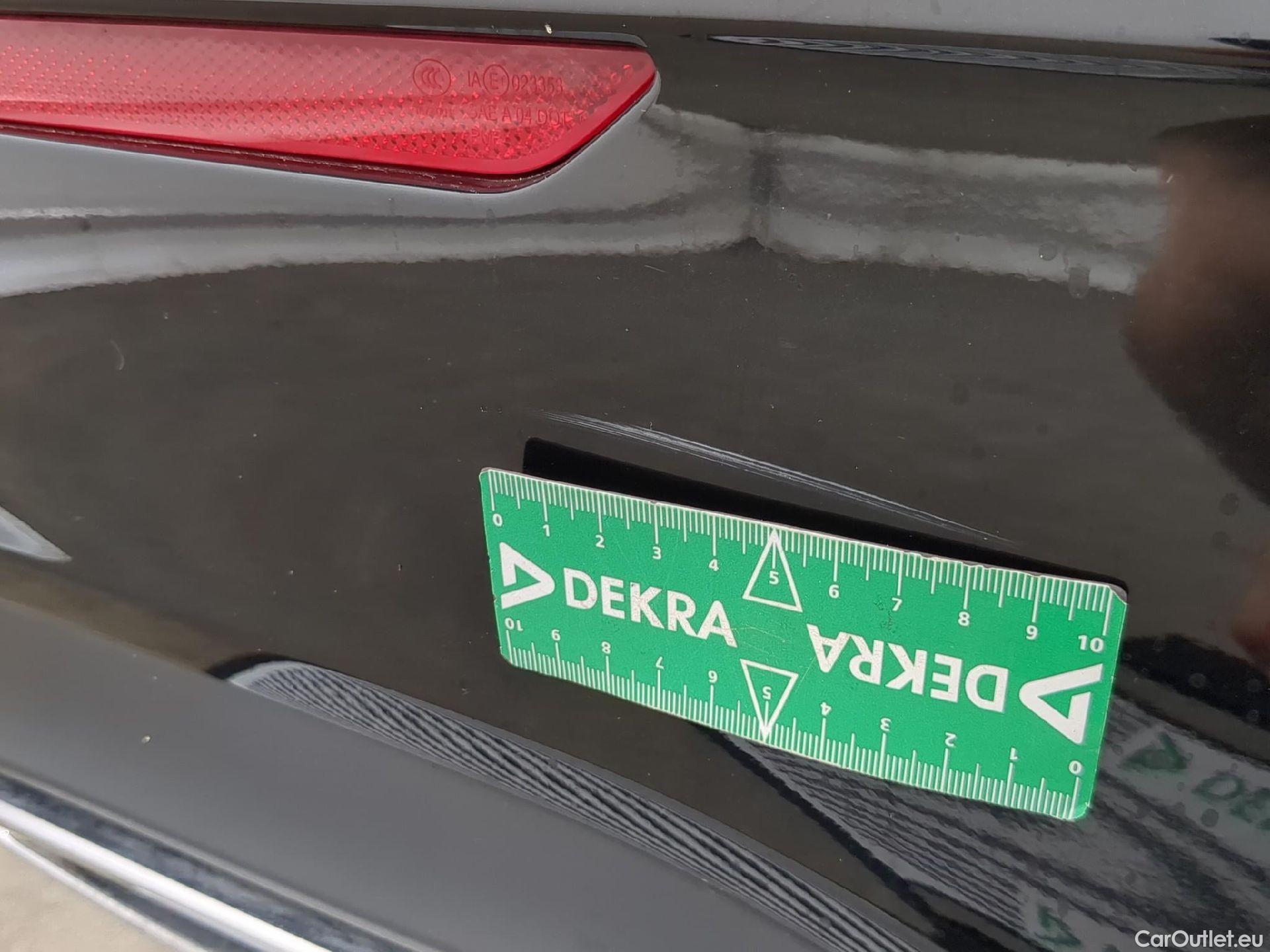  Mercedes  A-Klasse MERCEDES-BENZ Classe A Compact / 2022 / 5P / Berline A 200 AMG Line 7G-DCT #11