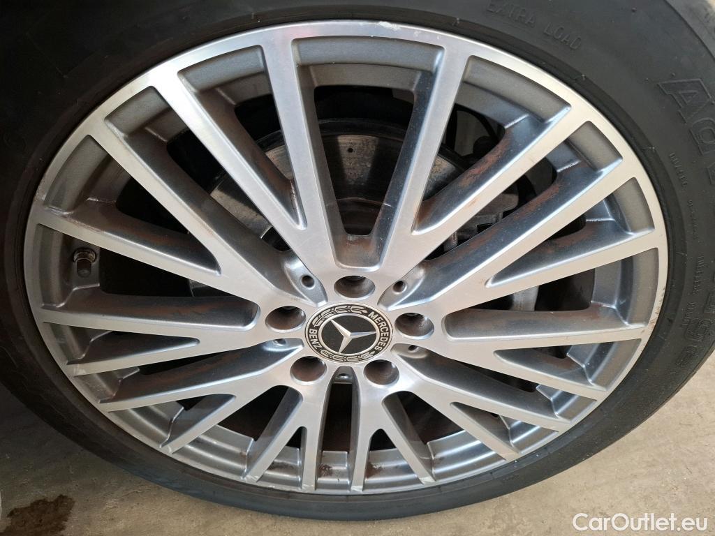  Mercedes  CLA-Klasse MERCEDES-BENZ CLA Coupe / 2019 / 4P / Coupé CLA 200 d Business Line BA8 #1