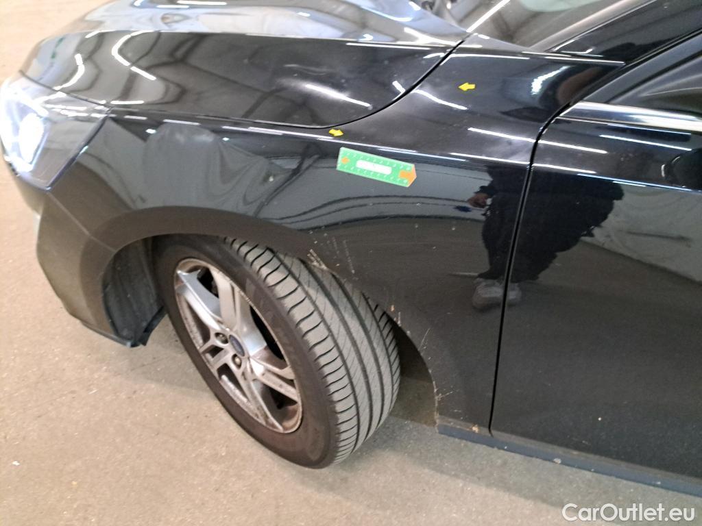  Ford  Focus FORD  / 2018 / 5P / Berline 5P - 1.5 EcoBlue 120 auto Trend Business #16