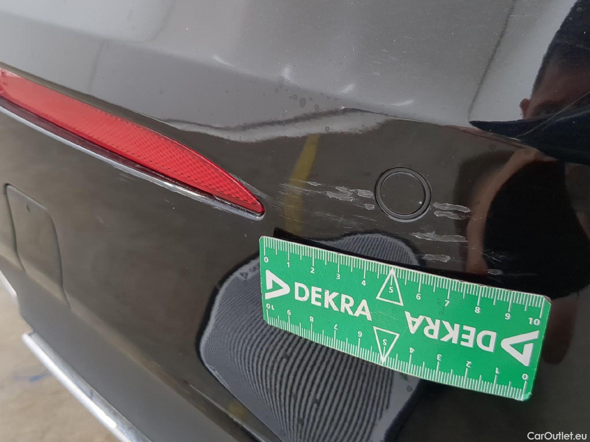  Mercedes  A-Klasse MERCEDES-BENZ Classe A Compact / 2022 / 5P / Berline A 200 AMG Line 7G-DCT #12