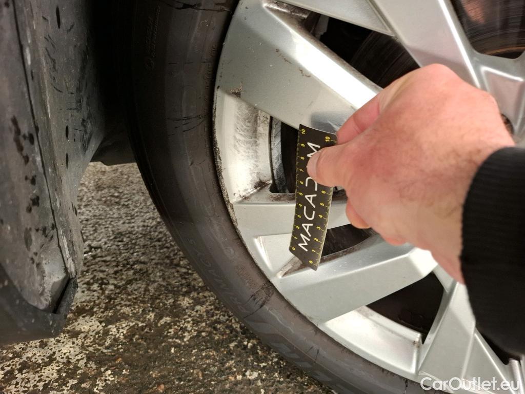  Peugeot  5008  Active Business 1.5 HDi 130CV BVA8 E6d #17