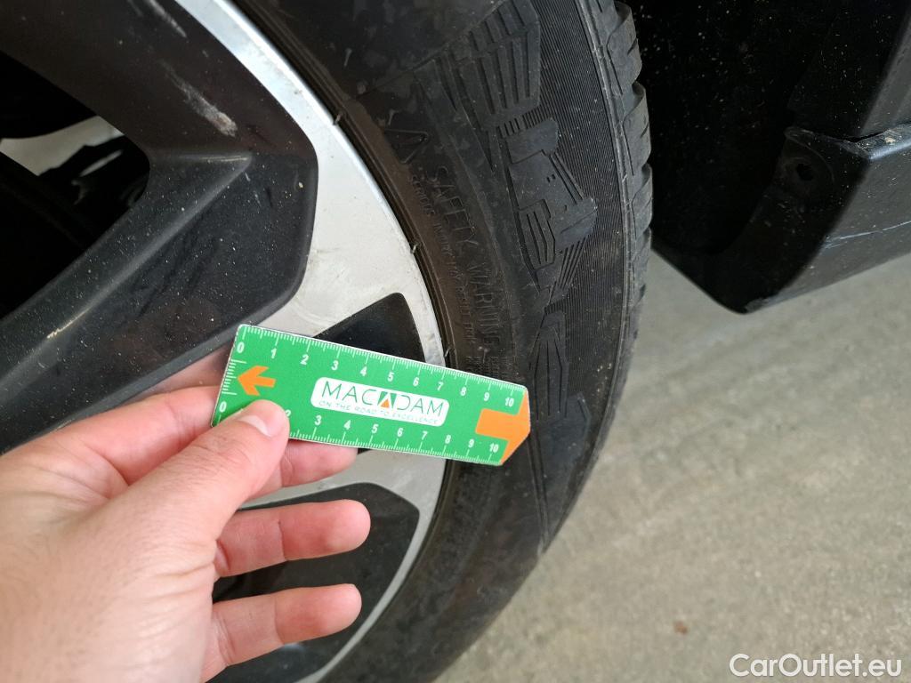  Land Rover  Discovery SUZUKI Vitara / 2015 / 5P / SUV 1.4 BOOSTERJET STYLE ALLGRIP AUTO 4WD #20