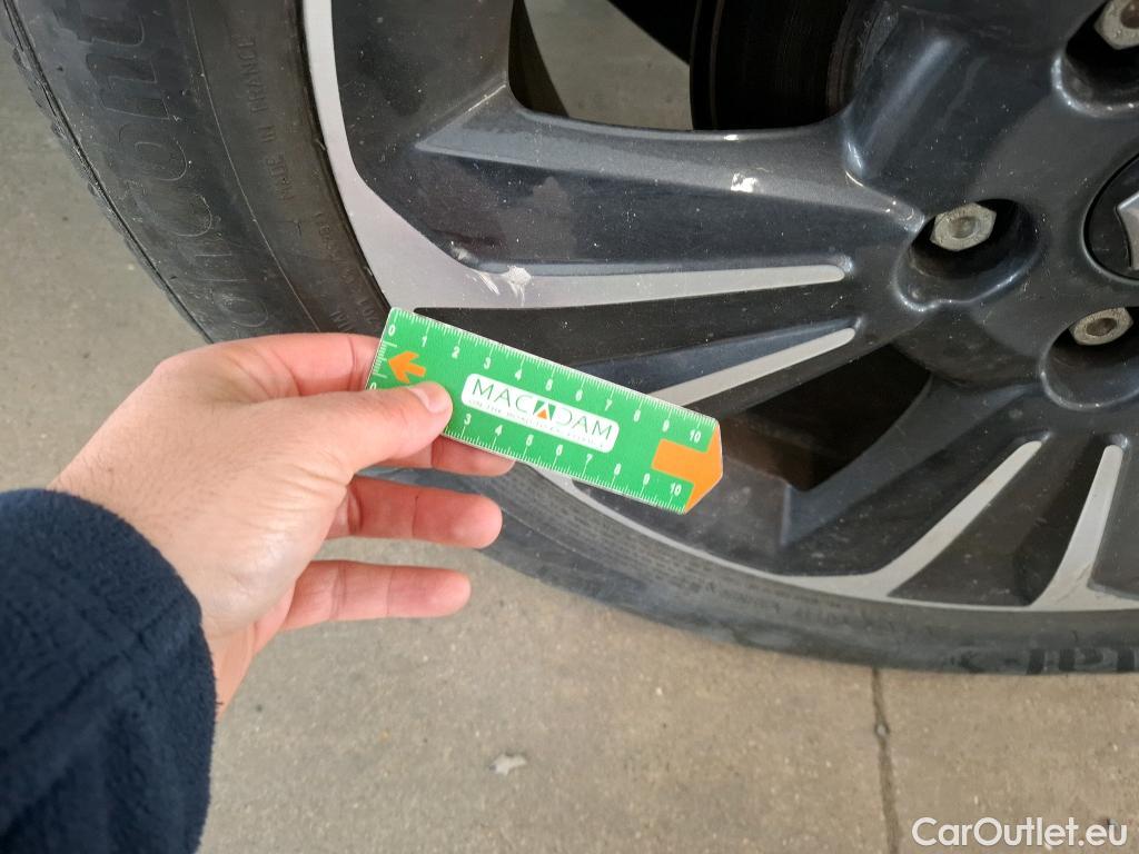  Land Rover  Discovery SUZUKI Vitara / 2015 / 5P / SUV 1.4 BOOSTERJET STYLE ALLGRIP AUTO 4WD #25