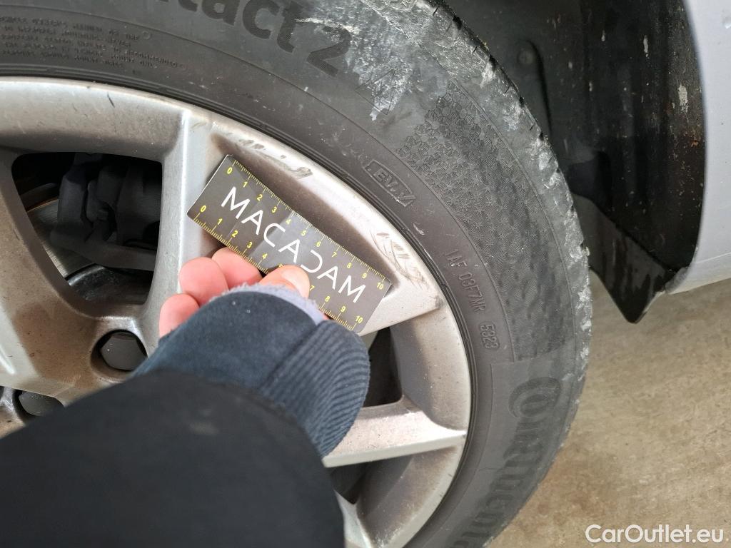  Seat  Leon SEAT  Sportstourer / 2020 / 5P / Break 2.0 TDI 150 DSG S&S Style Business #22