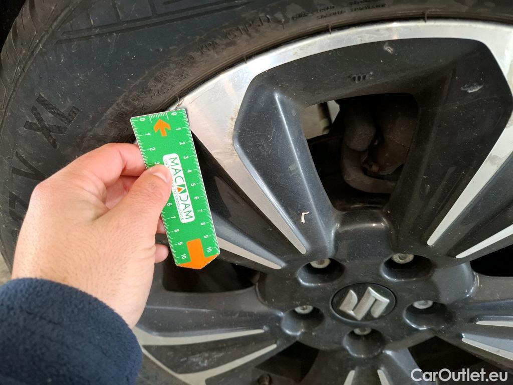  Land Rover  Discovery SUZUKI Vitara / 2015 / 5P / SUV 1.4 BOOSTERJET STYLE ALLGRIP AUTO 4WD #15