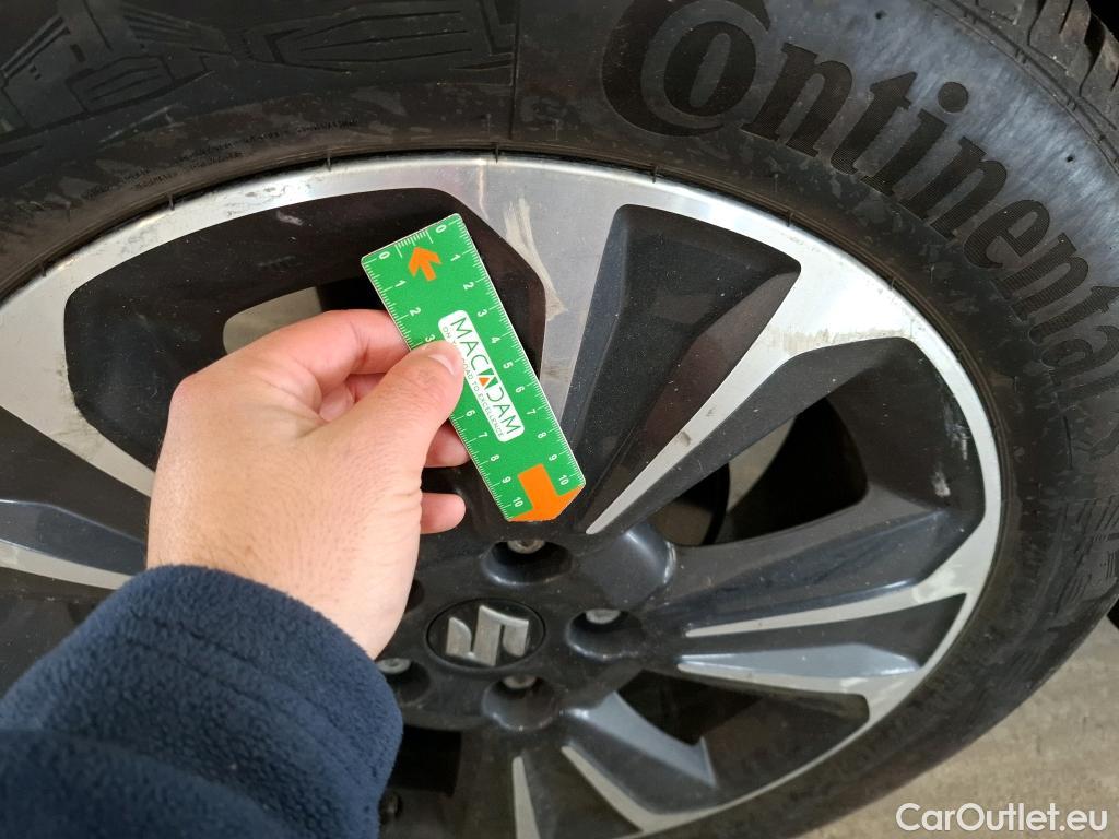  Land Rover  Discovery SUZUKI Vitara / 2015 / 5P / SUV 1.4 BOOSTERJET STYLE ALLGRIP AUTO 4WD #14