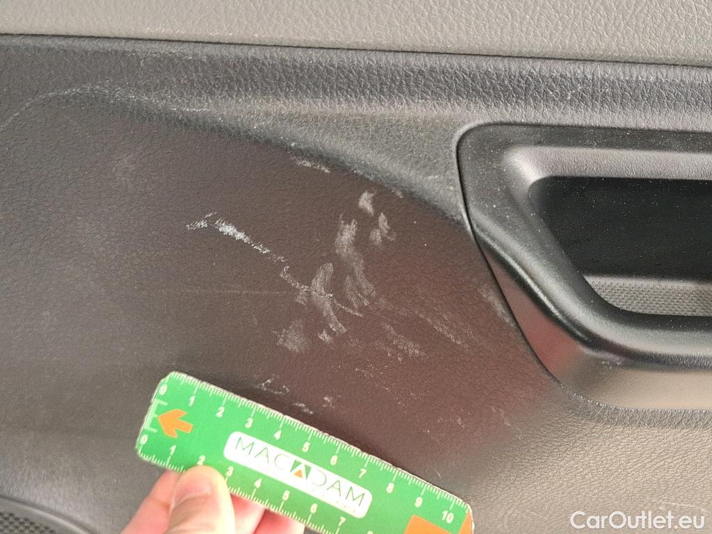  Toyota  Yaris TOYOTA  Hybride / 2017 / 5P / Berline 1.5 VVT-I HYBRID France Business #16