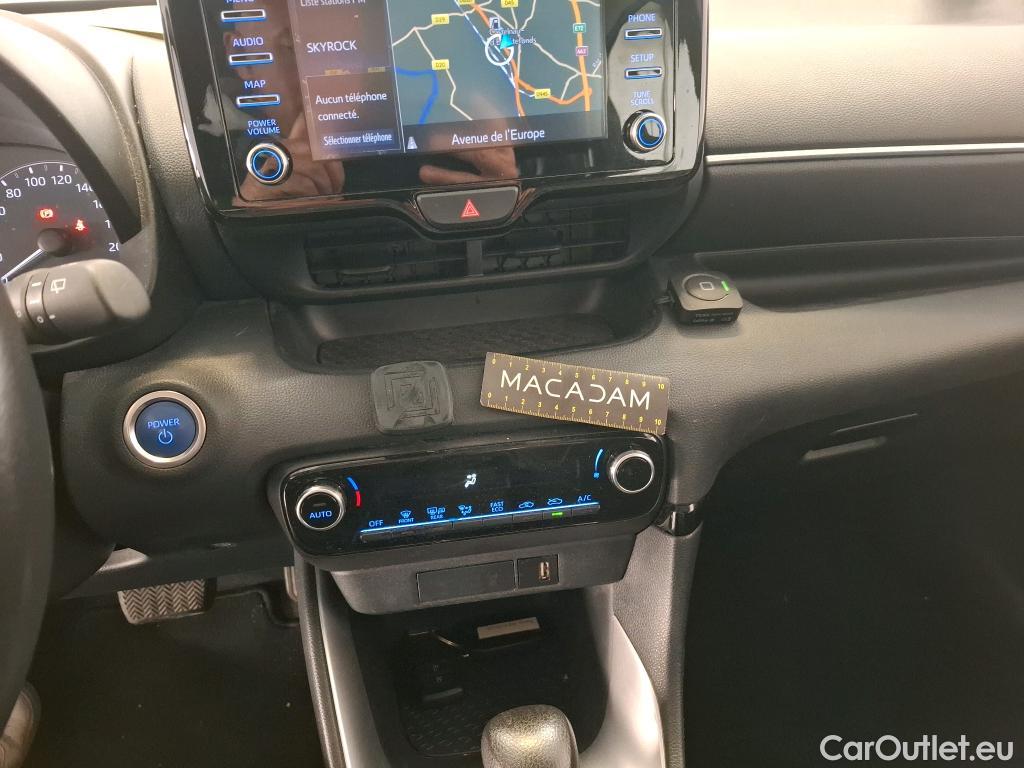  Toyota  Yaris TOYOTA  Hybride / 2019 / 5P / Berline Hybride 116h Dynamic Business Beyond Zer #4