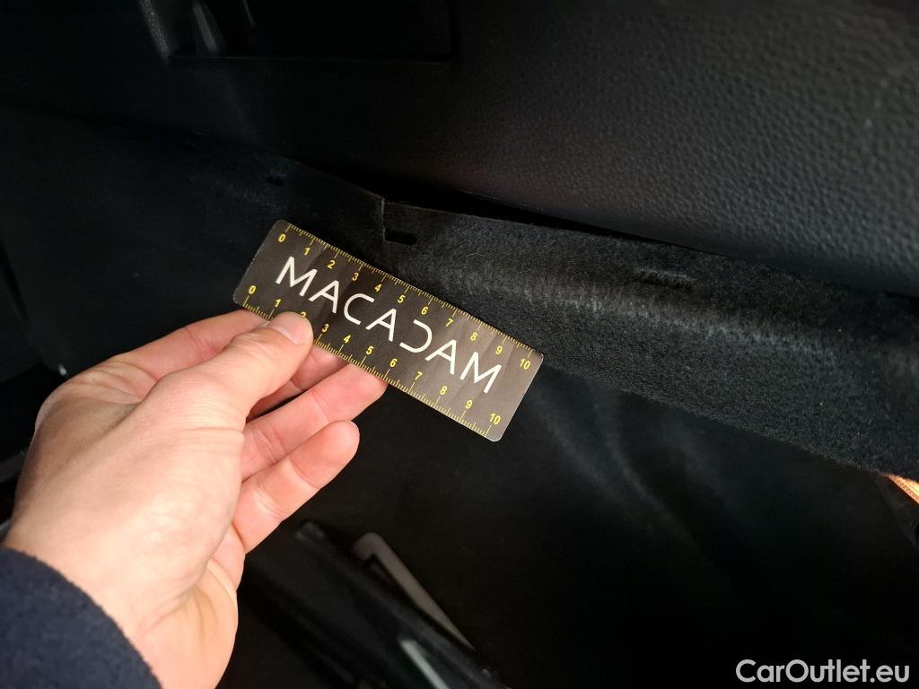  Toyota  Corolla TOYOTA  Touring Sports / 2018 / 5P / Break Hybride 122h Dynamic Business Beyond Zer #69