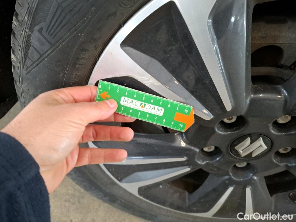  Land Rover  Discovery SUZUKI Vitara / 2015 / 5P / SUV 1.4 BOOSTERJET STYLE ALLGRIP AUTO 4WD #24