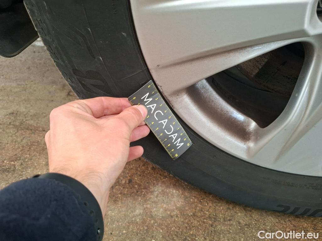  Toyota  RAV4 TOYOTA  Hybride / 2018 / 5P / SUV Hybride 2WD Dynamic Business St Hyb Acad #48