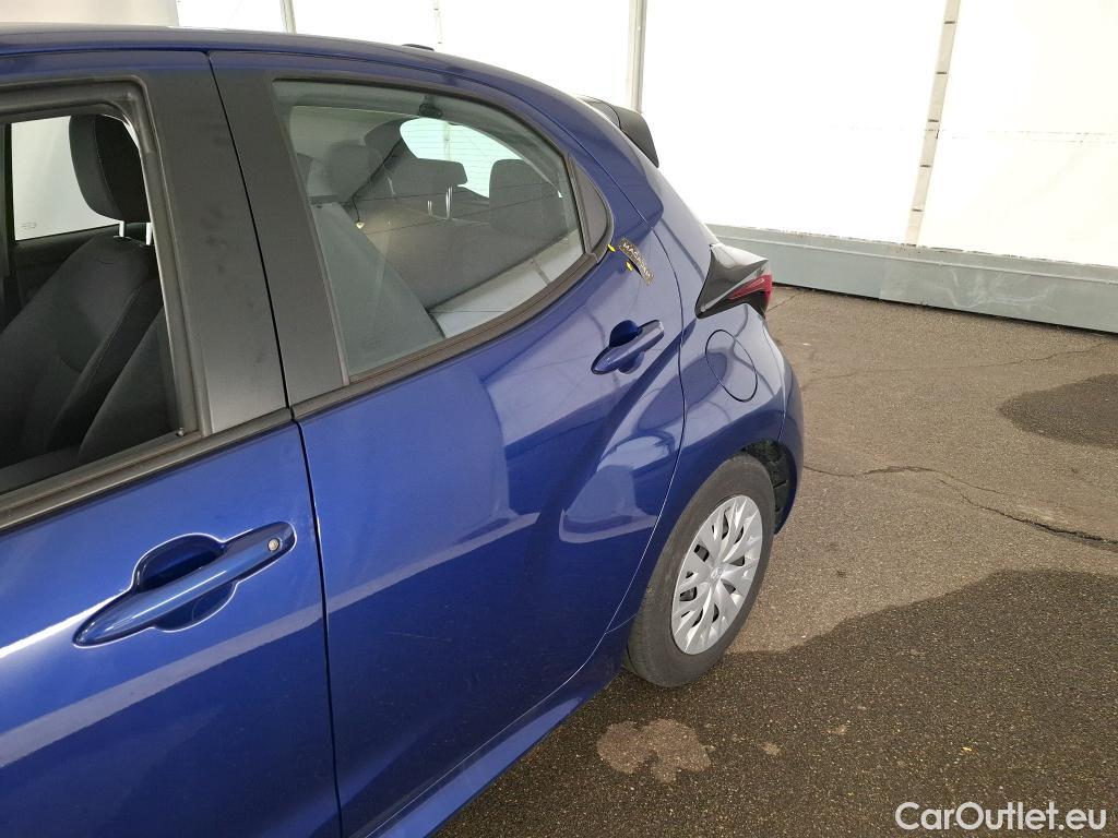  Toyota  Yaris TOYOTA  Hybride / 2019 / 5P / Berline Hybride 116h Dynamic Business Beyond Zer #1