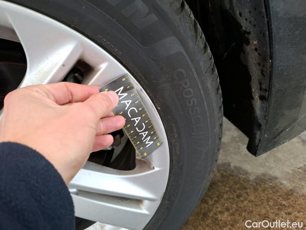  Toyota  Corolla TOYOTA  Touring Sports / 2018 / 5P / Break Hybride 122h Dynamic Business Beyond Zer #65