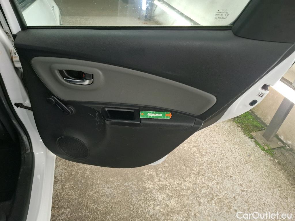  Toyota  Yaris TOYOTA  Hybride / 2017 / 5P / Berline 1.5 VVT-I HYBRID France Business #15