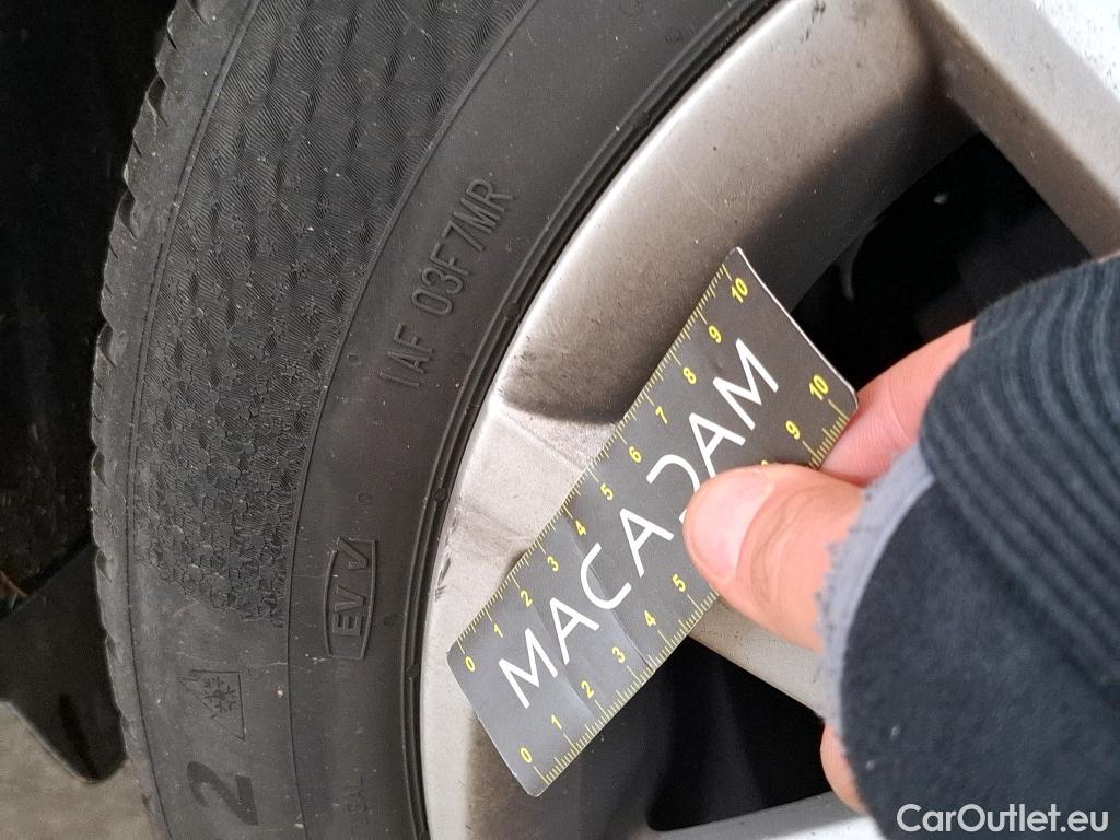  Seat  Leon SEAT  Sportstourer / 2020 / 5P / Break 2.0 TDI 150 DSG S&S Style Business #19