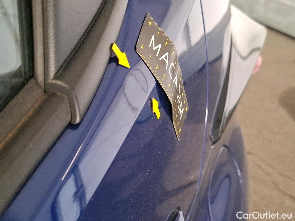  Toyota  Yaris TOYOTA  Hybride / 2019 / 5P / Berline Hybride 116h Dynamic Business Beyond Zer #2