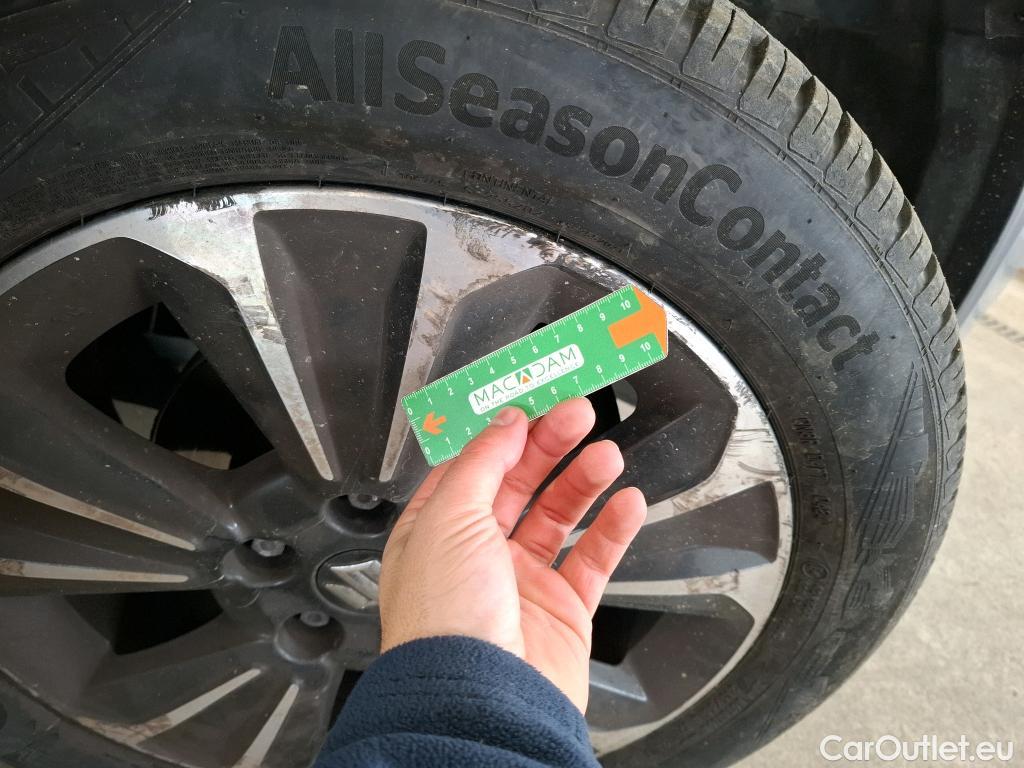  Land Rover  Discovery SUZUKI Vitara / 2015 / 5P / SUV 1.4 BOOSTERJET STYLE ALLGRIP AUTO 4WD #10