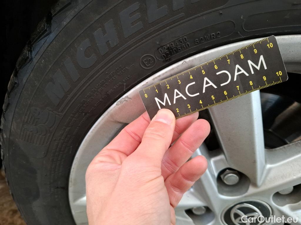  Toyota  Corolla TOYOTA  Touring Sports / 2018 / 5P / Break Hybride 122h Dynamic Business Beyond Zer #39