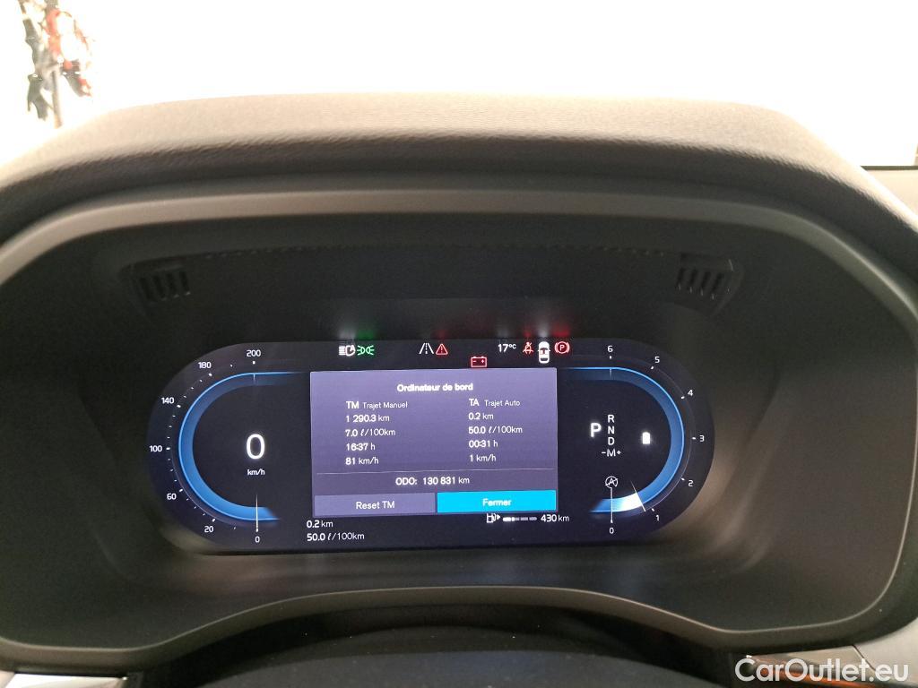  Volvo  XC60 VOLVO  / 2021 / 5P / SUV B4 197 Geartro Momentum Business #1