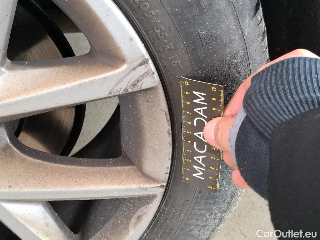  Seat  Leon SEAT  Sportstourer / 2020 / 5P / Break 2.0 TDI 150 DSG S&S Style Business #17