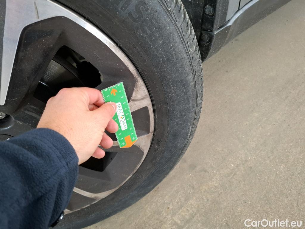  Land Rover  Discovery SUZUKI Vitara / 2015 / 5P / SUV 1.4 BOOSTERJET STYLE ALLGRIP AUTO 4WD #31