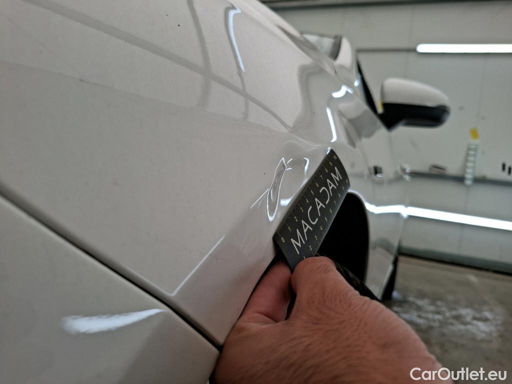  Mercedes  A-Klasse MERCEDES-BENZ Classe A Compact / 2018 / 5P / Berline A 250 e Business Line 8G-DCT #2