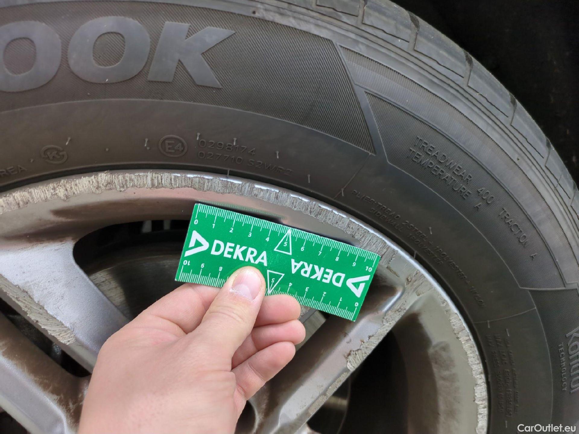  Hyundai  Konna HYUNDAI Kona / 2020 / 5P / SUV 1.0 T-GDI 120 MHEV 48V BUSINESS #13