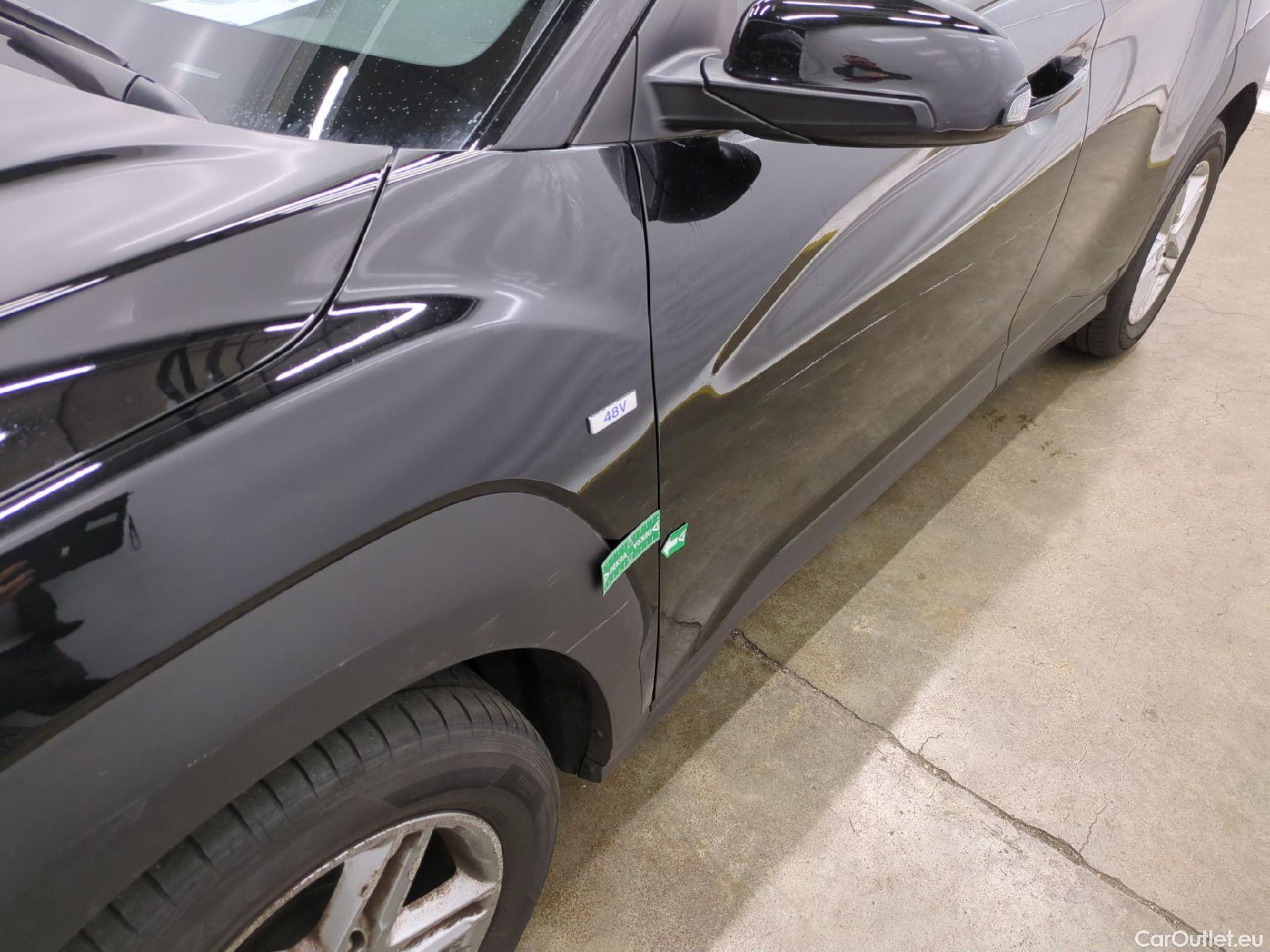  Hyundai  Konna HYUNDAI Kona / 2020 / 5P / SUV 1.0 T-GDI 120 MHEV 48V BUSINESS #40