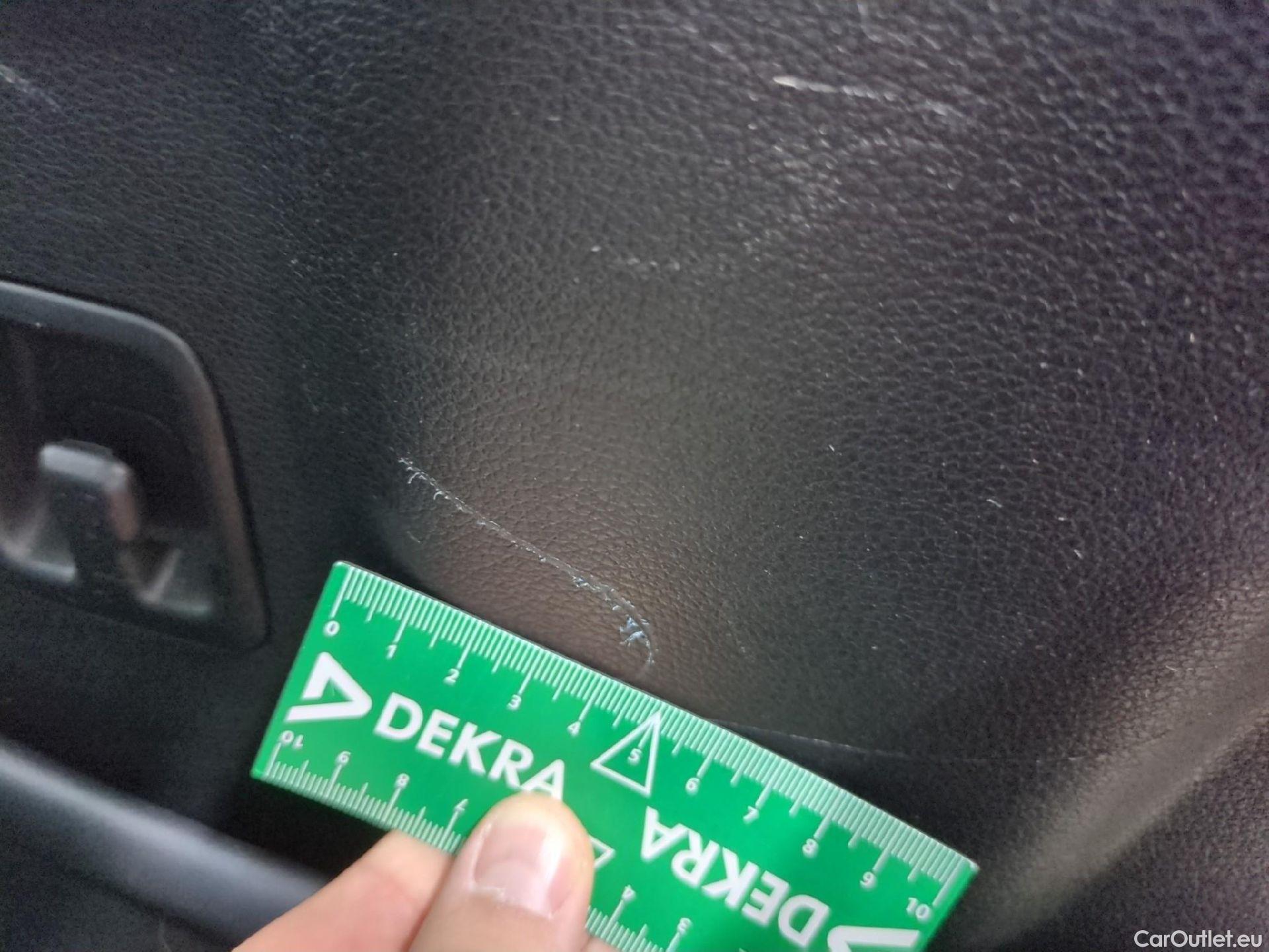  KIA  Sportage KIA  / 2021 / 5P / SUV 1.6 T-GDI 265 PHEV AUTO 4WD GT-L PREM BU #18