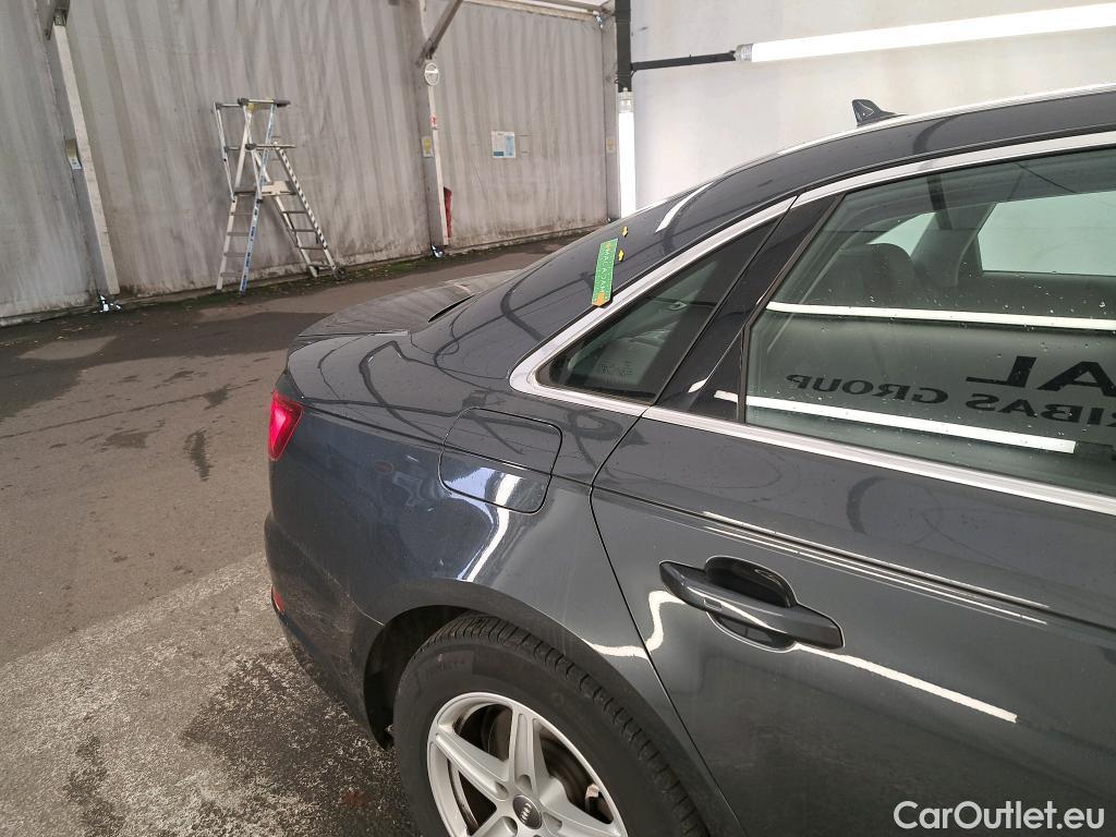  Audi  A4  Berline 35 TDI Business Line 2.0 TDI 150CV BVA7 E6 #8