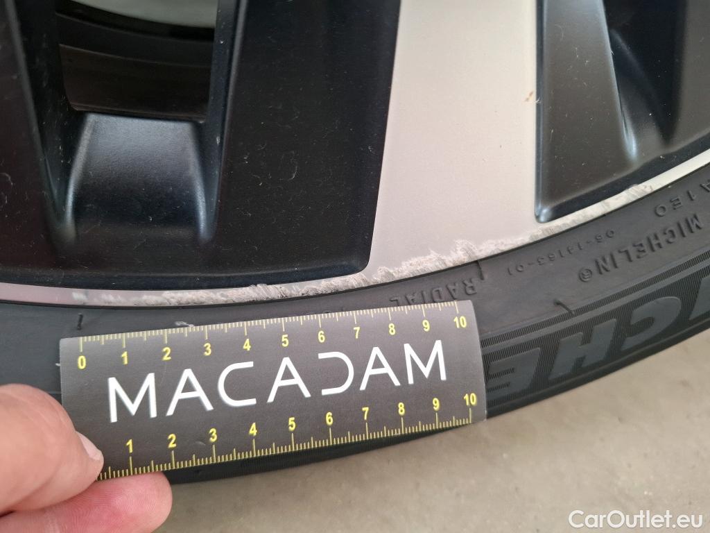  Mercedes  A-Klasse MERCEDES-BENZ Classe A Compact / 2018 / 5P / Berline A 250 e Business Line 8G-DCT #17