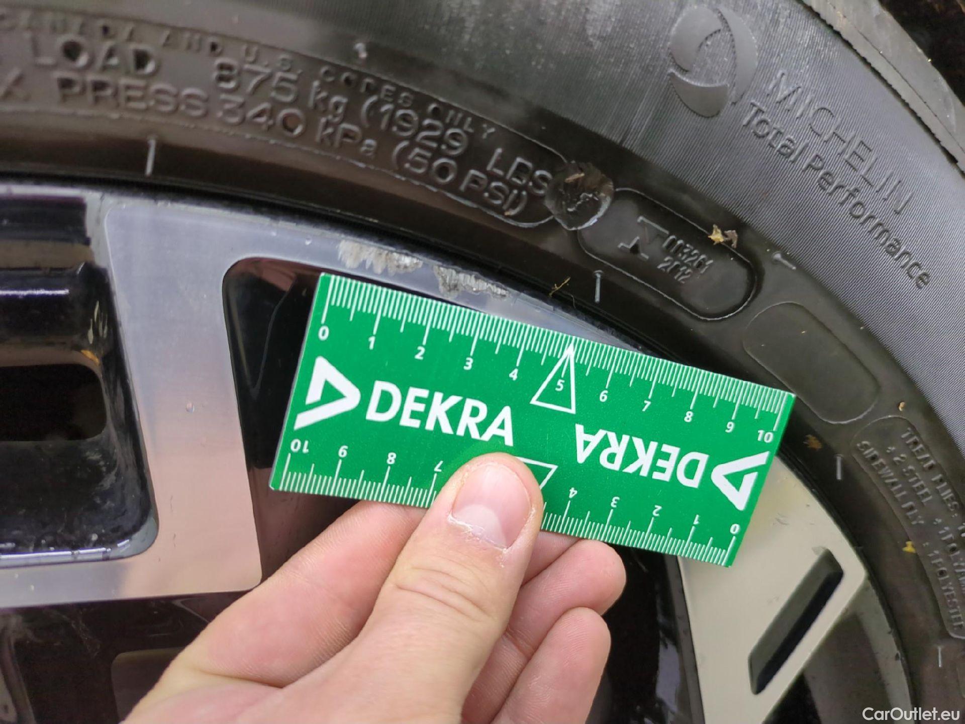  KIA  Sportage KIA  / 2021 / 5P / SUV 1.6 T-GDI 265 PHEV AUTO 4WD GT-L PREM BU #17