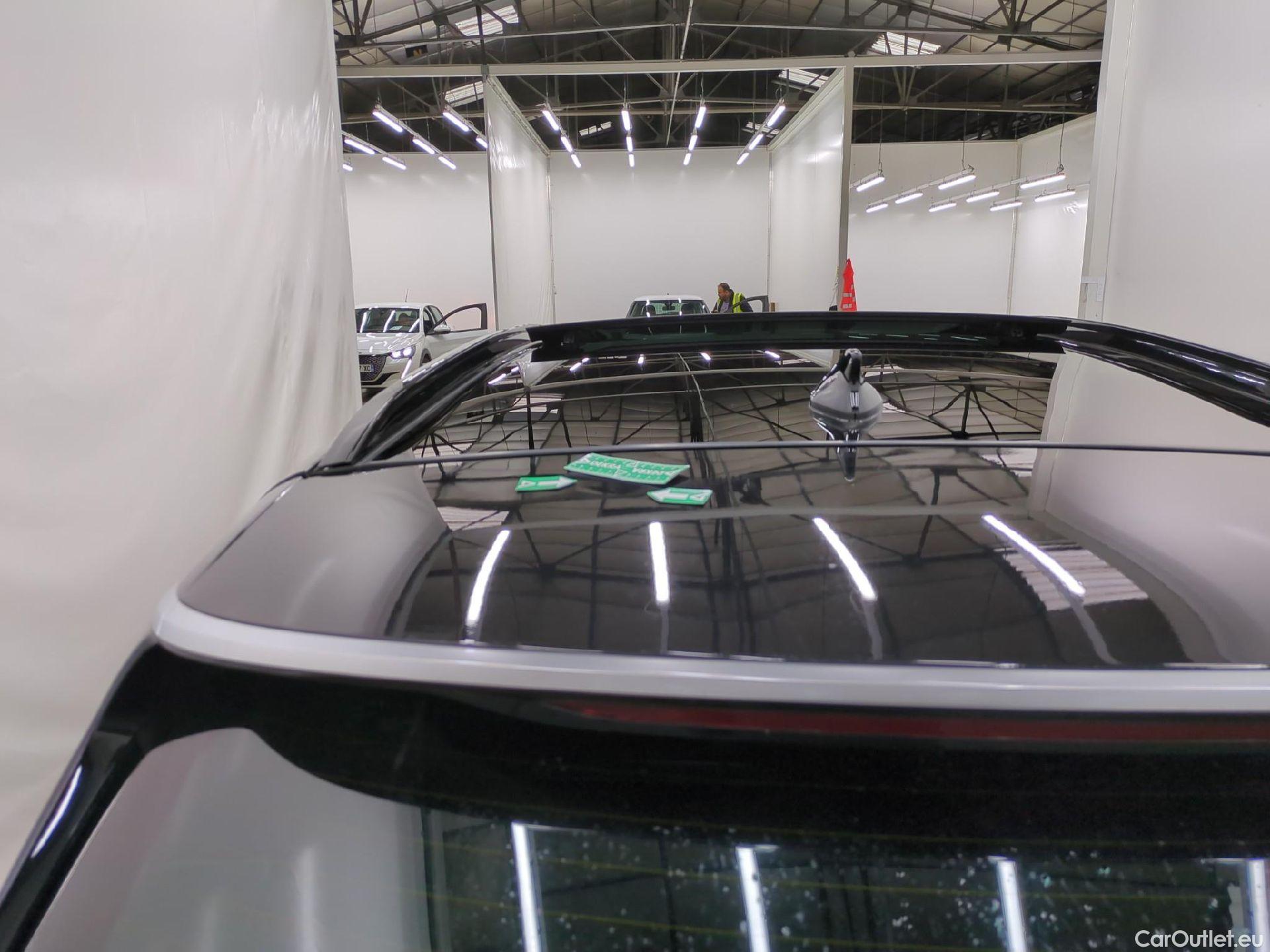  KIA  Sportage KIA  / 2021 / 5P / SUV 1.6 T-GDI 265 PHEV AUTO 4WD GT-L PREM BU #28