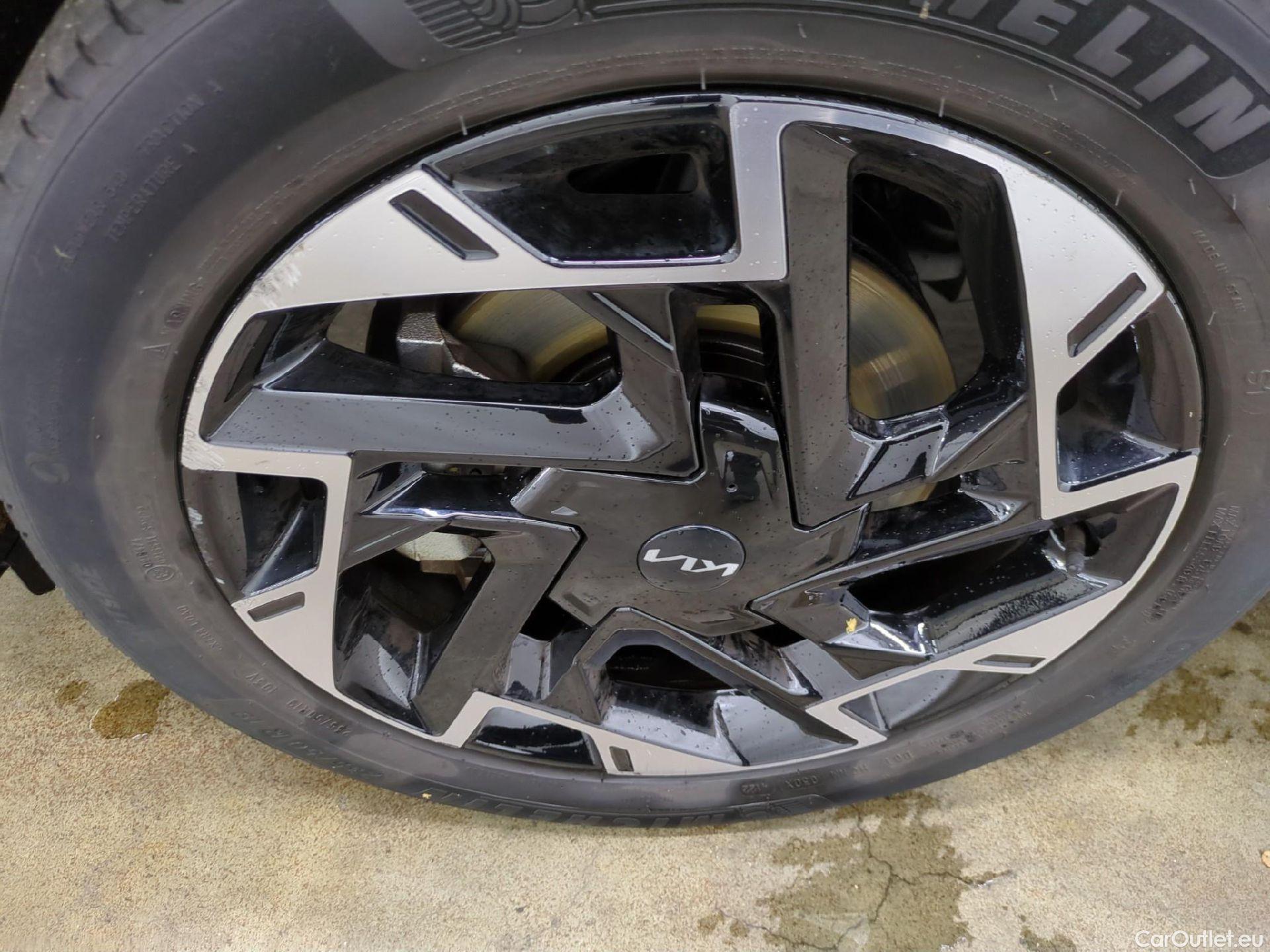  KIA  Sportage KIA  / 2021 / 5P / SUV 1.6 T-GDI 265 PHEV AUTO 4WD GT-L PREM BU #10