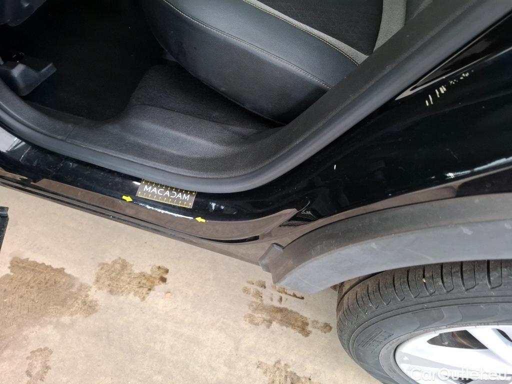  Opel   Grandland X Grandland X Elegance Business 1.5 130CV BVA8 E6d #10