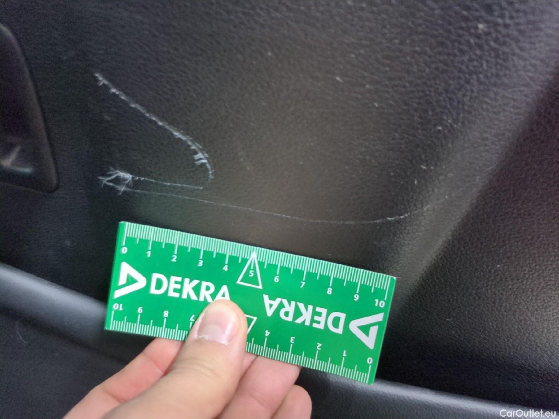  KIA  Sportage KIA  / 2021 / 5P / SUV 1.6 T-GDI 265 PHEV AUTO 4WD GT-L PREM BU #19