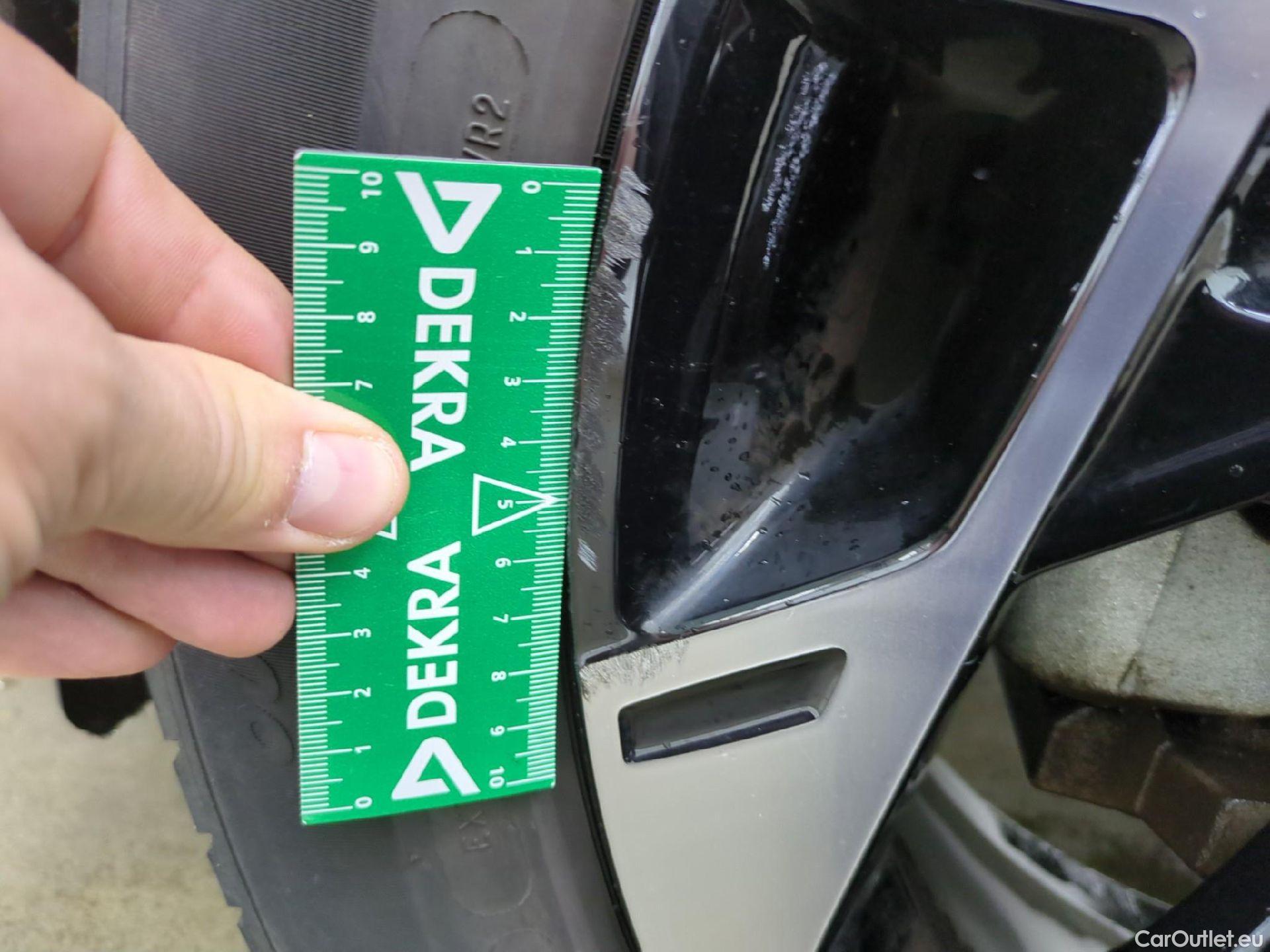  KIA  Sportage KIA  / 2021 / 5P / SUV 1.6 T-GDI 265 PHEV AUTO 4WD GT-L PREM BU #11