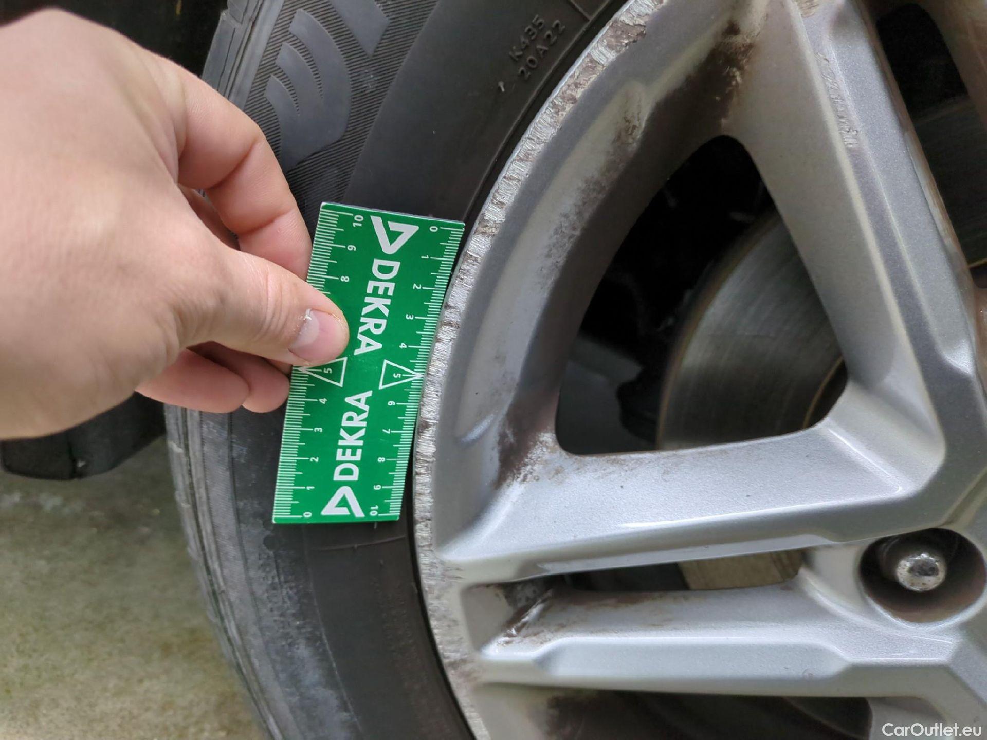  Hyundai  Konna HYUNDAI Kona / 2020 / 5P / SUV 1.0 T-GDI 120 MHEV 48V BUSINESS #8