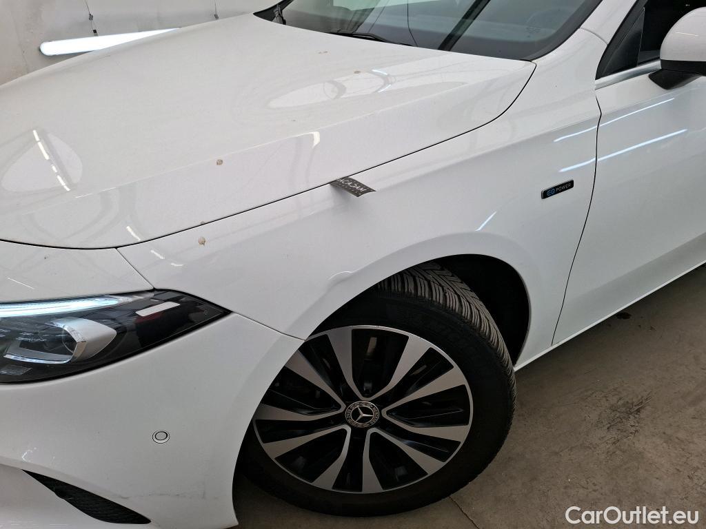  Mercedes  A-Klasse MERCEDES-BENZ Classe A Compact / 2018 / 5P / Berline A 250 e Business Line 8G-DCT #1