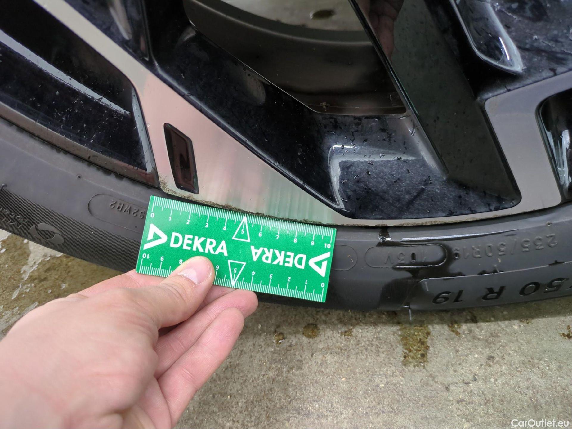  KIA  Sportage KIA  / 2021 / 5P / SUV 1.6 T-GDI 265 PHEV AUTO 4WD GT-L PREM BU #14