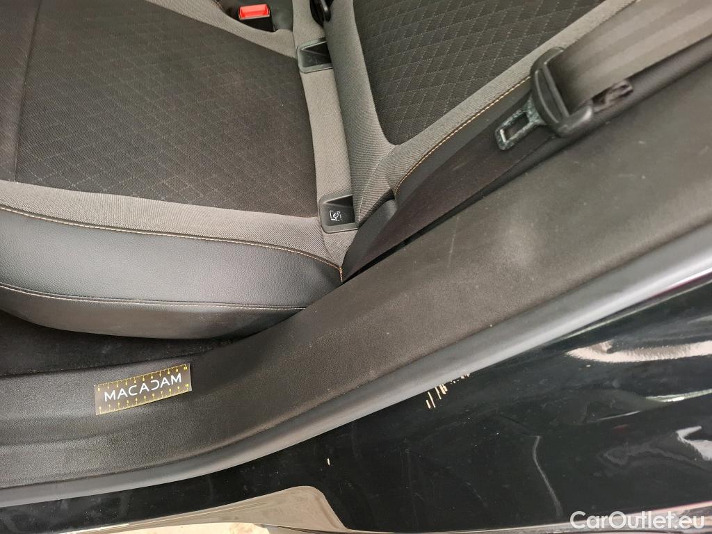  Opel   Grandland X Grandland X Elegance Business 1.5 130CV BVA8 E6d #52