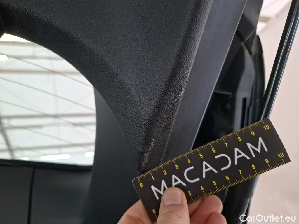  Opel   Grandland X Grandland X Elegance Business 1.5 130CV BVA8 E6d #44