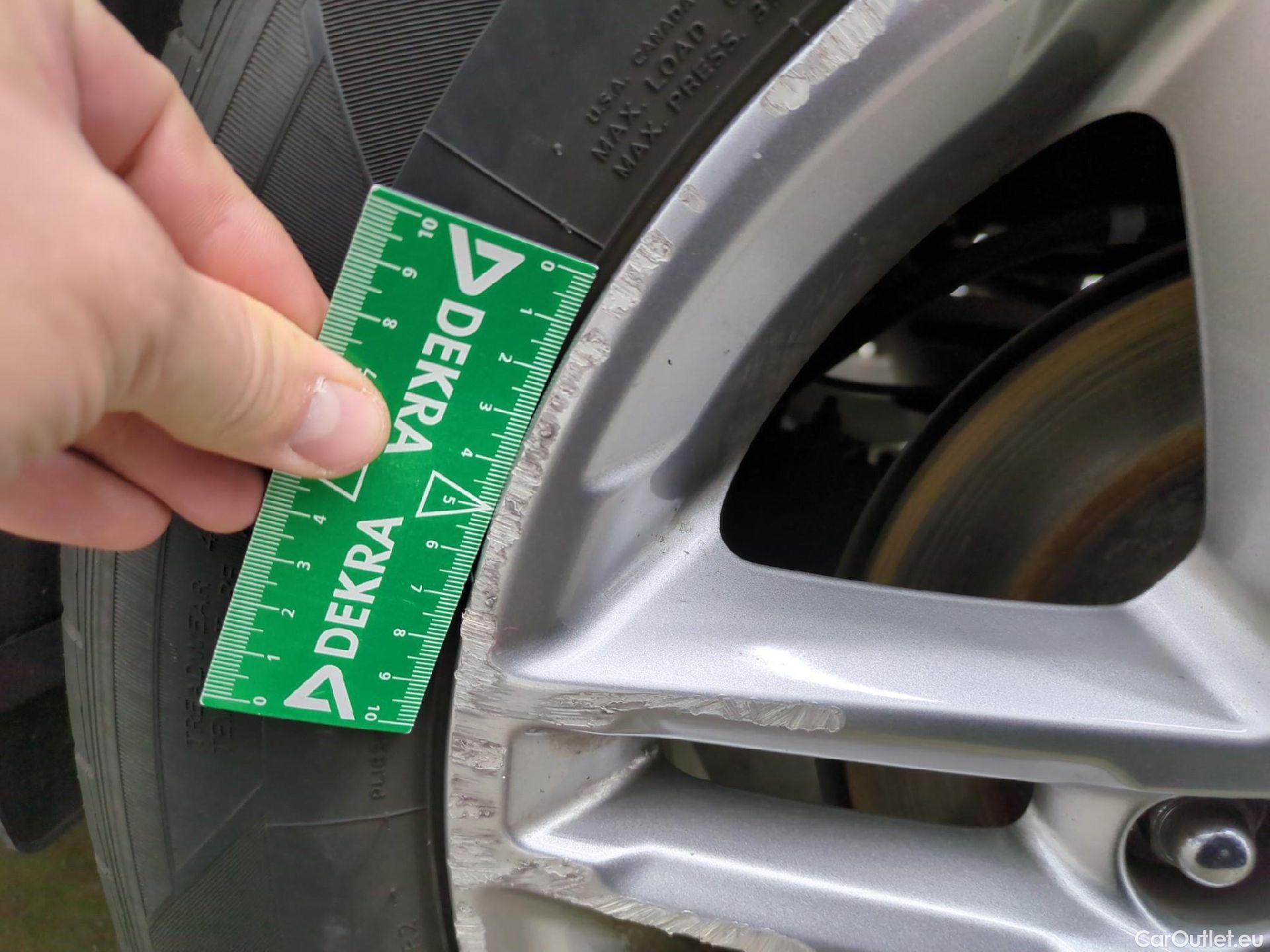  Hyundai  Konna HYUNDAI Kona / 2020 / 5P / SUV 1.0 T-GDI 120 MHEV 48V BUSINESS #24